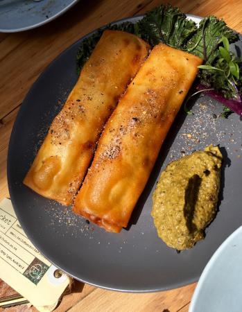 Pocket Bar and Kitchen